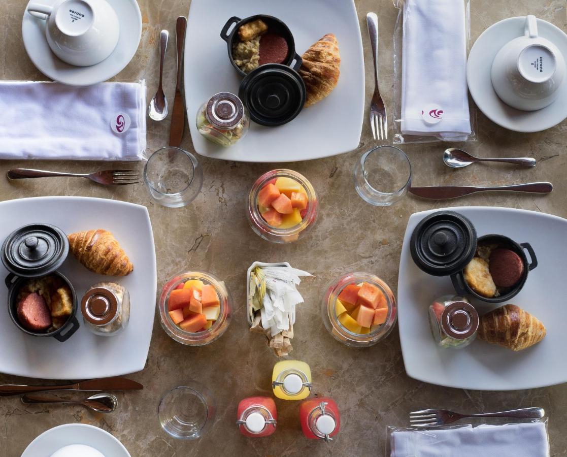 Dominican Fiesta Hotel Santo Domingo Zewnętrze zdjęcie A typical breakfast at the hotel