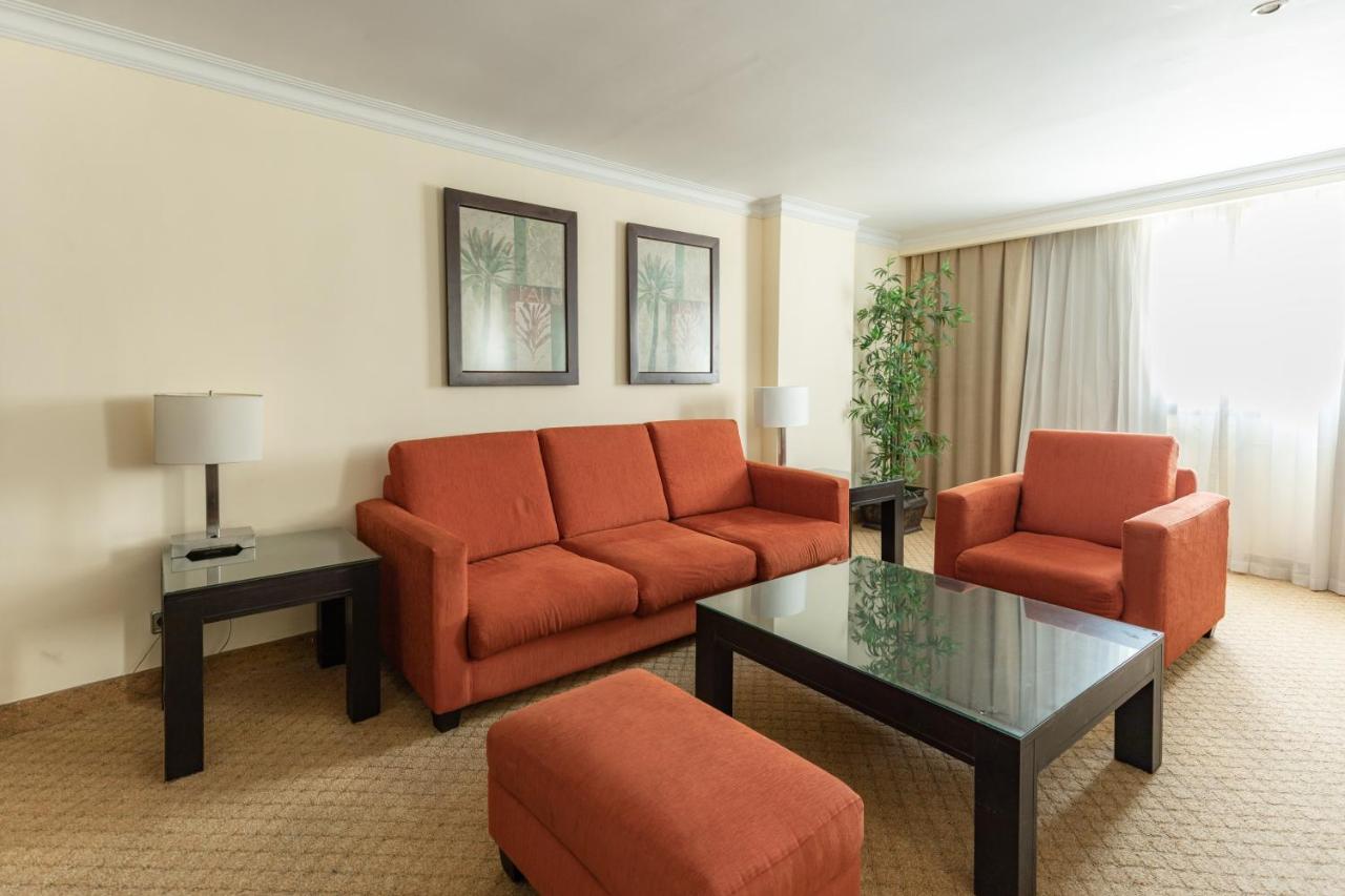 Dominican Fiesta Hotel Santo Domingo Zewnętrze zdjęcie A living room