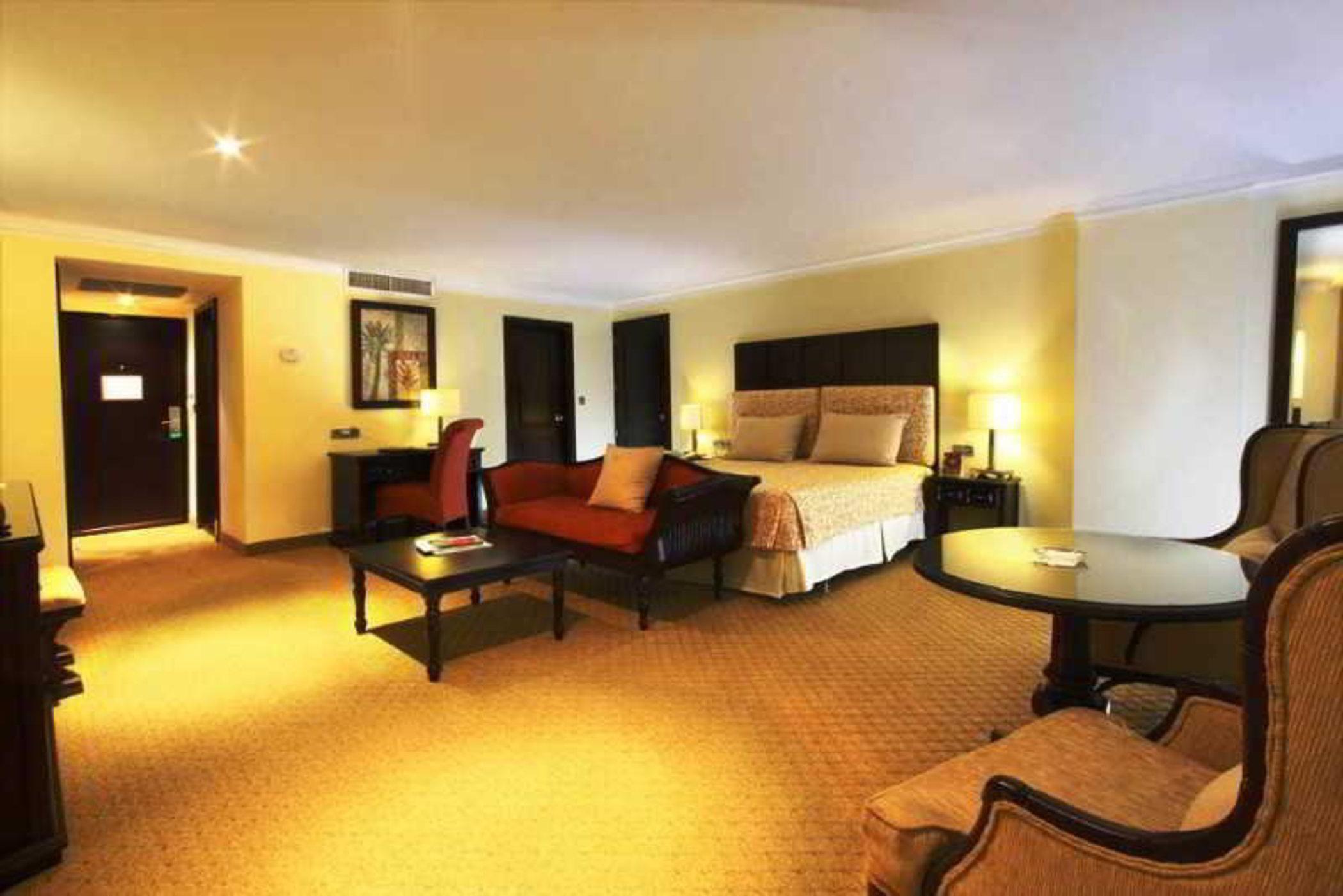 Dominican Fiesta Hotel Santo Domingo Zewnętrze zdjęcie A suite at the hotel