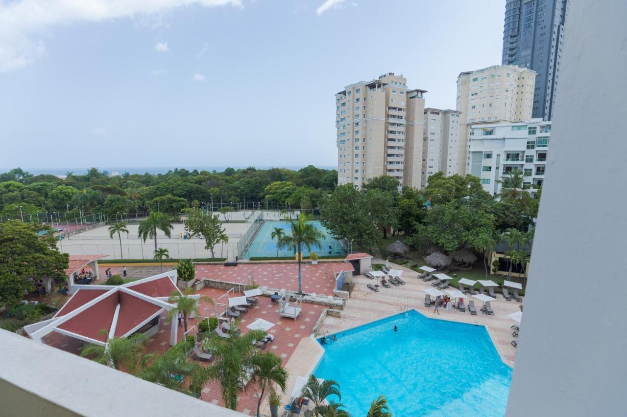 Dominican Fiesta Hotel Santo Domingo Zewnętrze zdjęcie Swimming pool