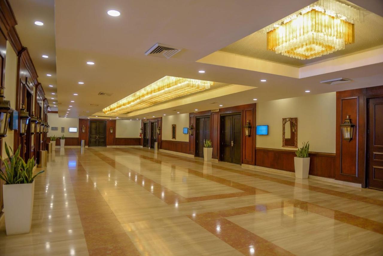 Dominican Fiesta Hotel Santo Domingo Zewnętrze zdjęcie The lobby of the hotel